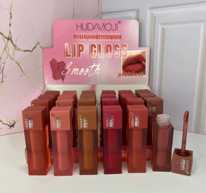 Labial Super Matte HudaMoji